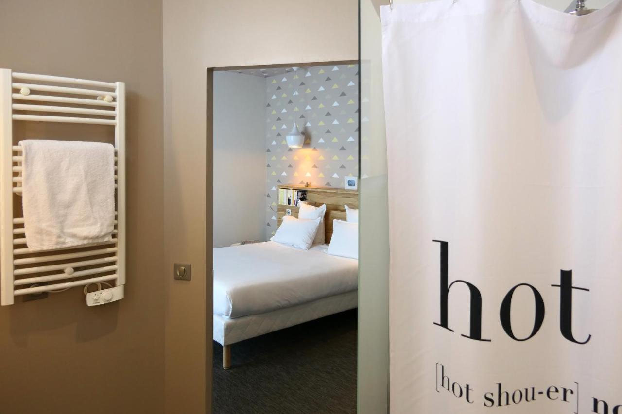 Hotel Et Apparts Marin ลาวาล ภายนอก รูปภาพ