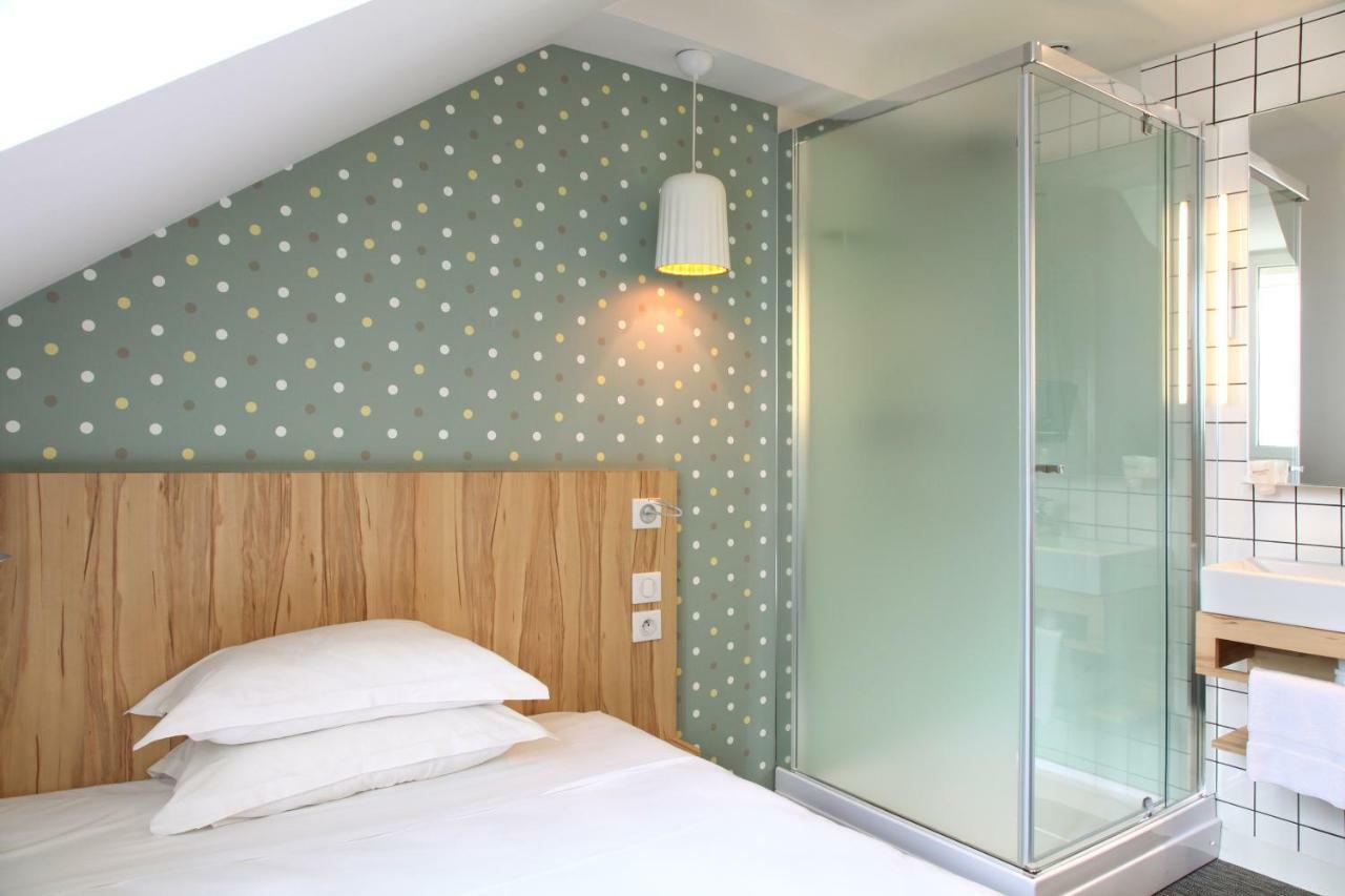 Hotel Et Apparts Marin ลาวาล ภายนอก รูปภาพ