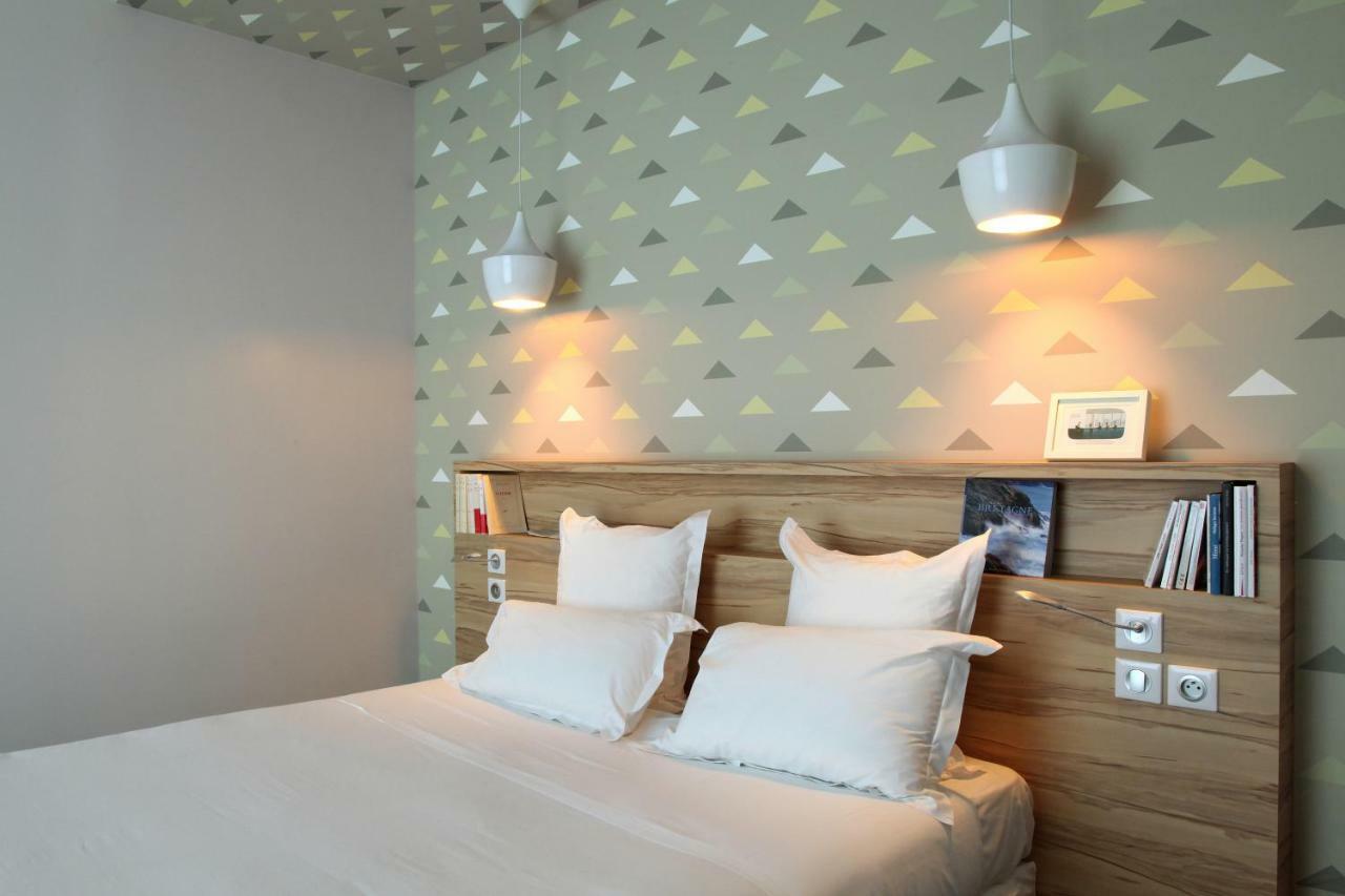 Hotel Et Apparts Marin ลาวาล ภายนอก รูปภาพ