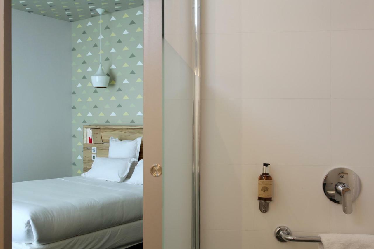 Hotel Et Apparts Marin ลาวาล ภายนอก รูปภาพ