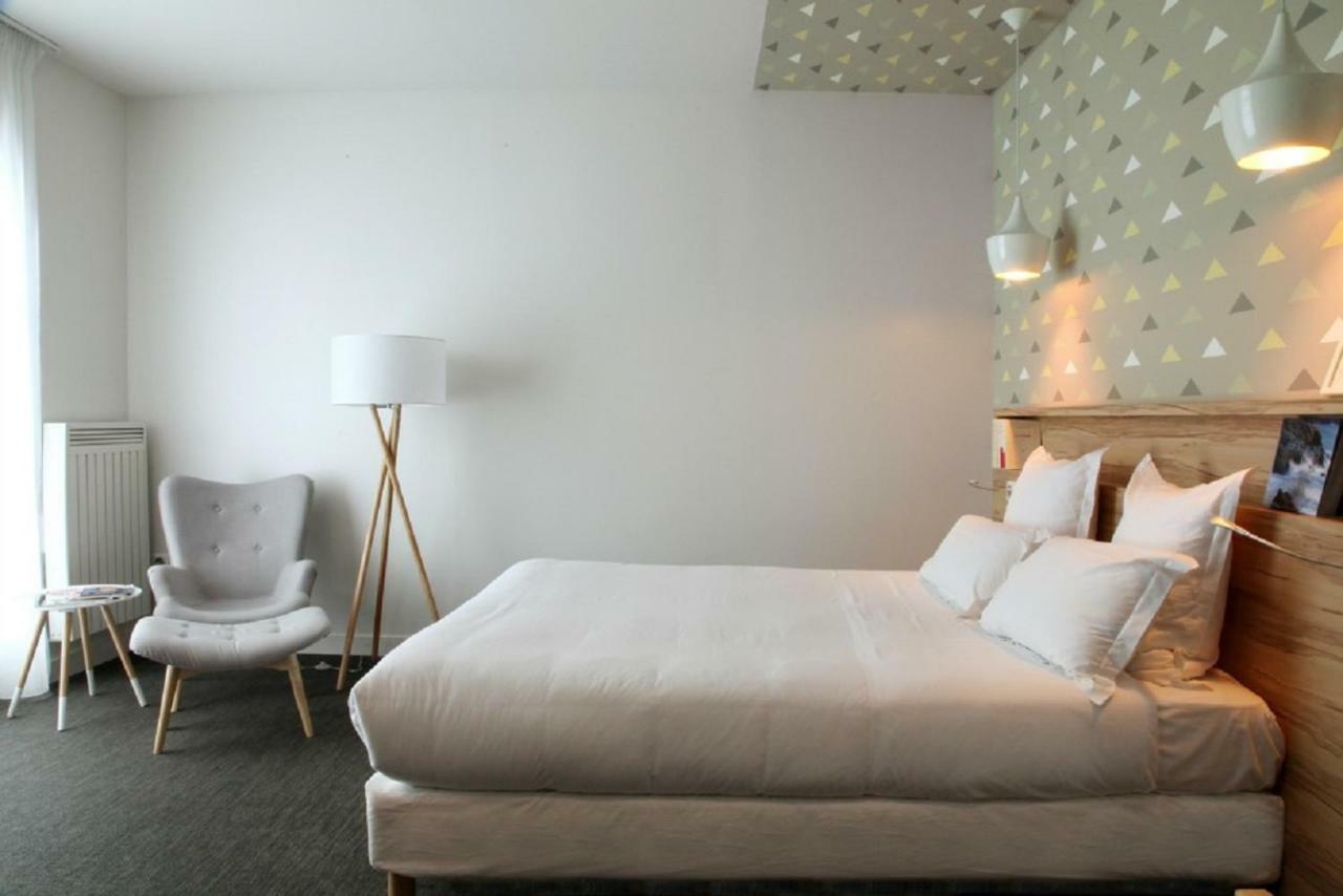 Hotel Et Apparts Marin ลาวาล ภายนอก รูปภาพ